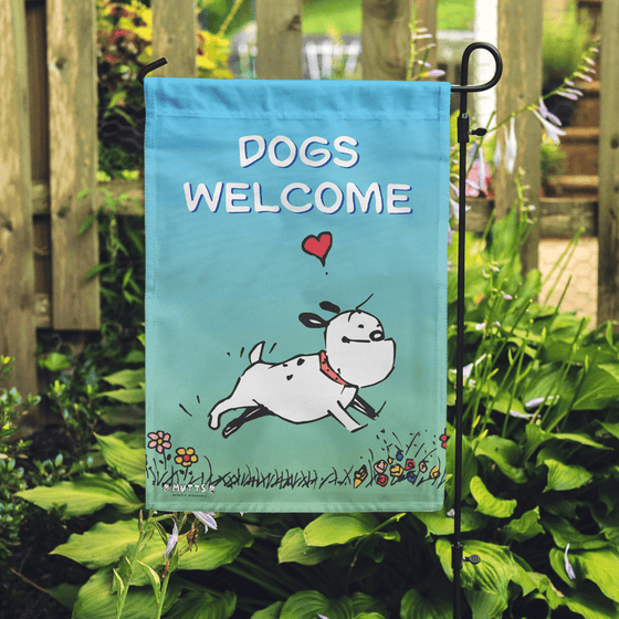 'Dogs Welcome' Sparky Garden Flag