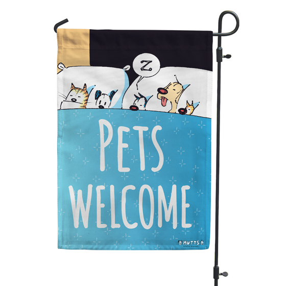 'Pets Welcome' Garden Flag